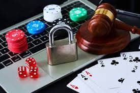 Antarmuka aplikasi fortuna189 menampilkan dealer langsung, sportsbook, dan slot
